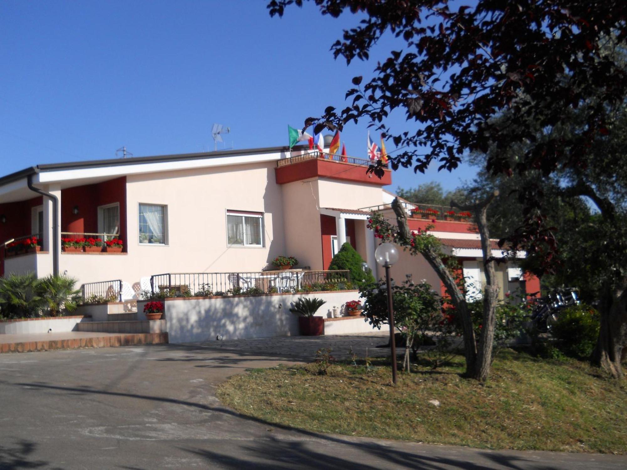 B&B Villa Lena Turi Bagian luar foto