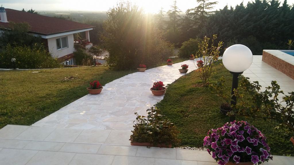 B&B Villa Lena Turi Bagian luar foto