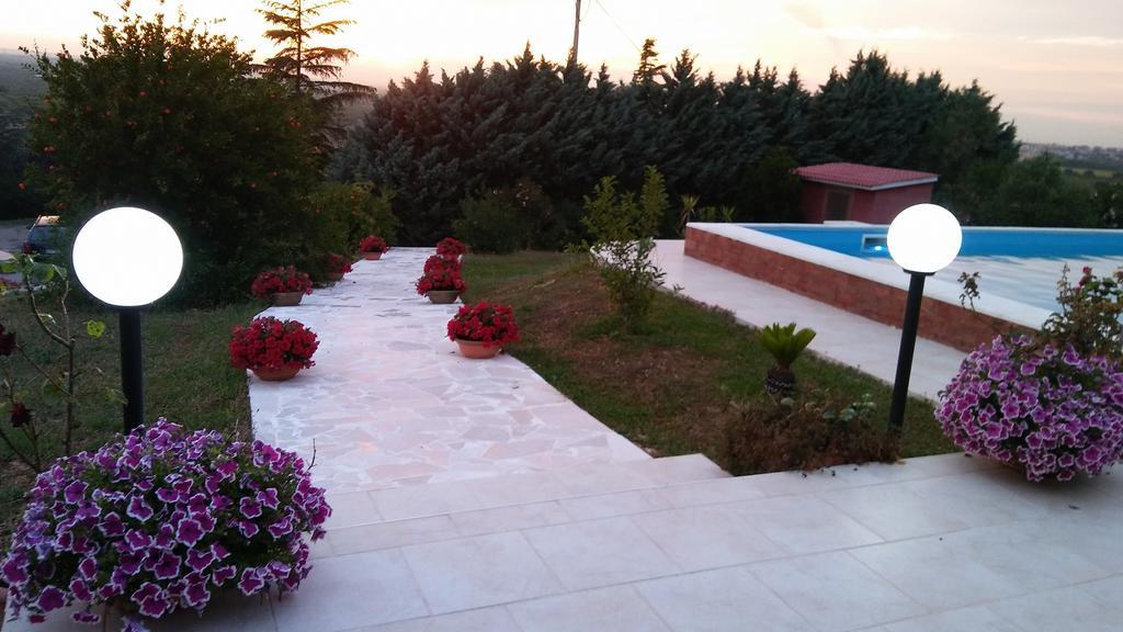 B&B Villa Lena Turi Bagian luar foto